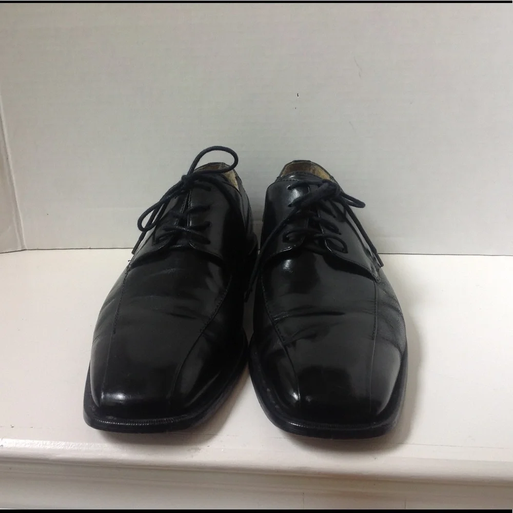 Cole Haan Black Leather Derby Shoes Bicycle Toe